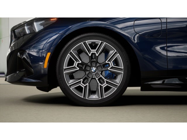 2026 BMW 5 Series 550e xDrive