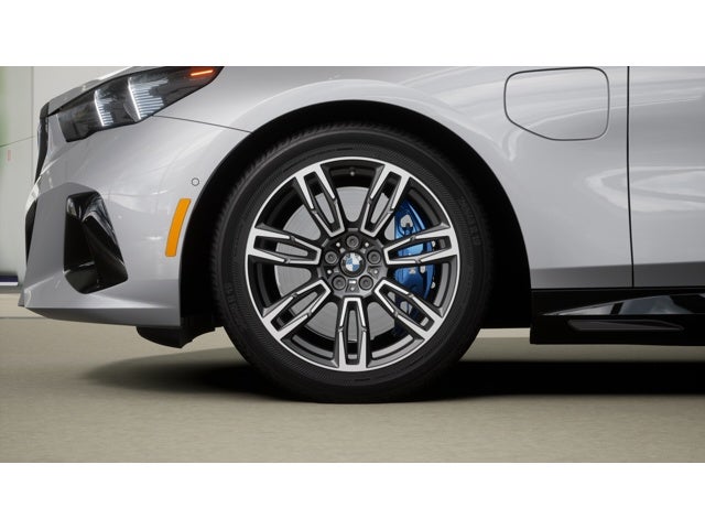 2026 BMW 5 Series 550e xDrive