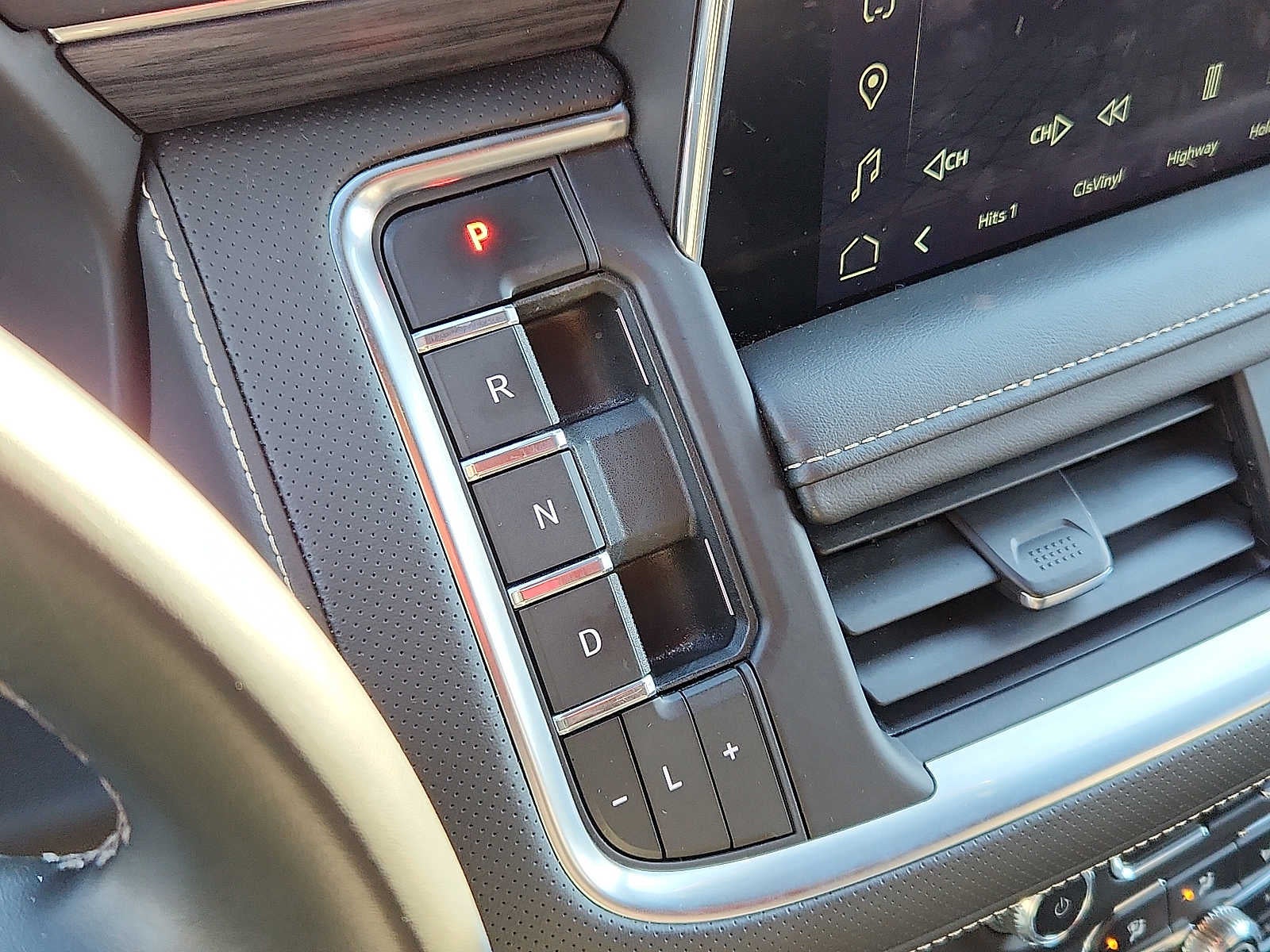 2023 GMC Yukon 4WD 4dr SLT