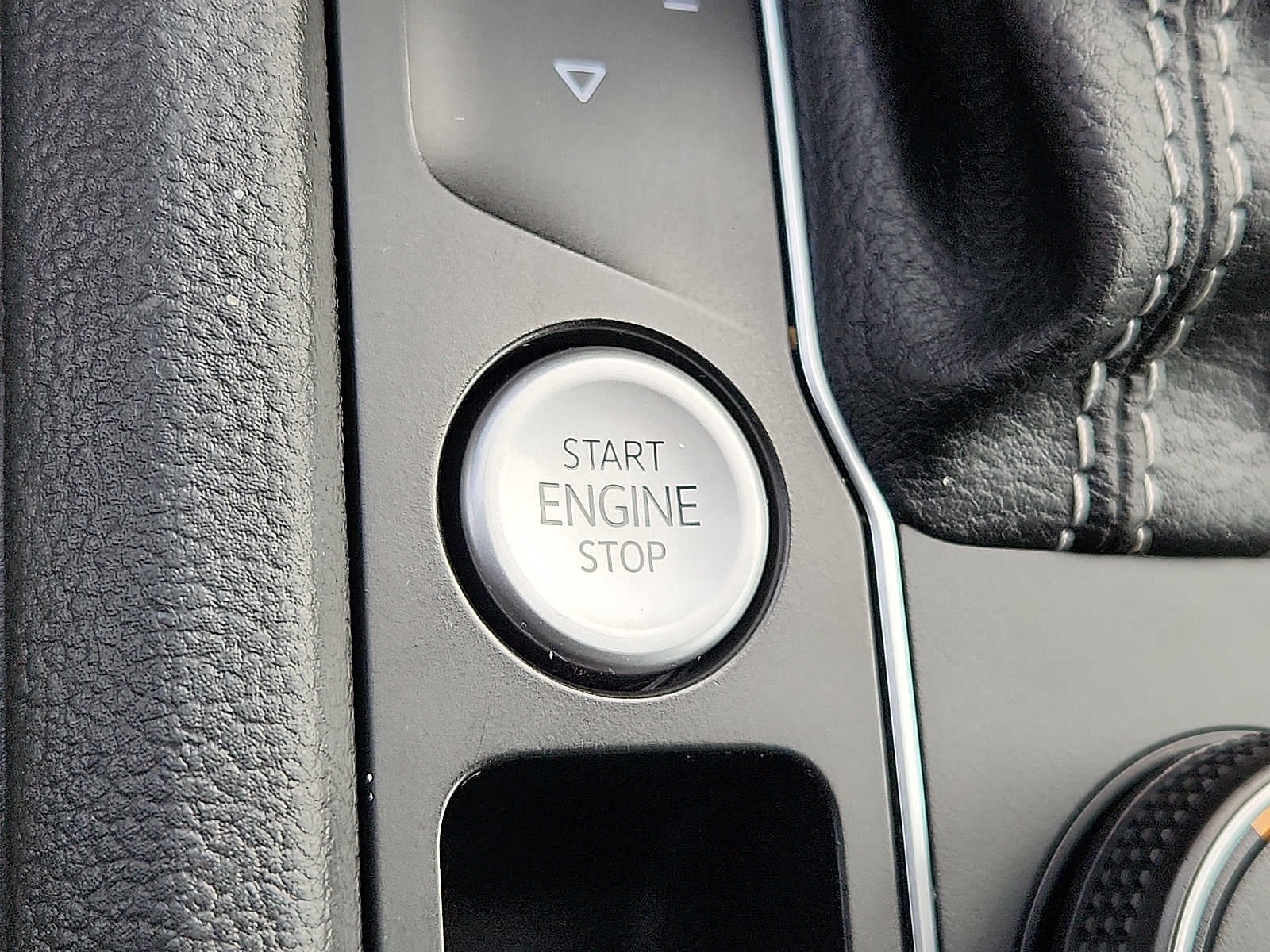 2021 Volkswagen Atlas Cross Sport 3.6L V6 SE w/Technology 4MOTION