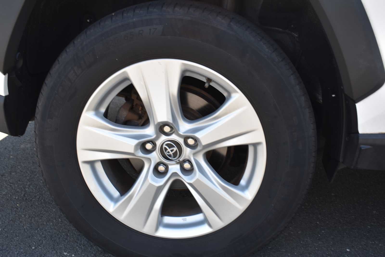 2021 Toyota RAV4 XLE AWD