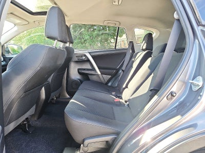 2015 Toyota RAV4 AWD 4dr XLE