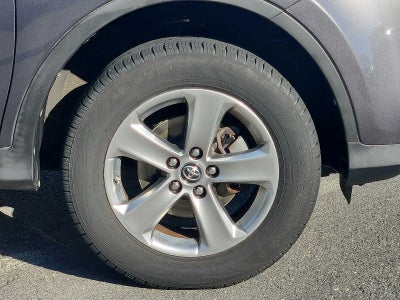 2015 Toyota RAV4 AWD 4dr XLE