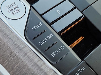 2025 BMW 3 Series 330i xDrive Sedan