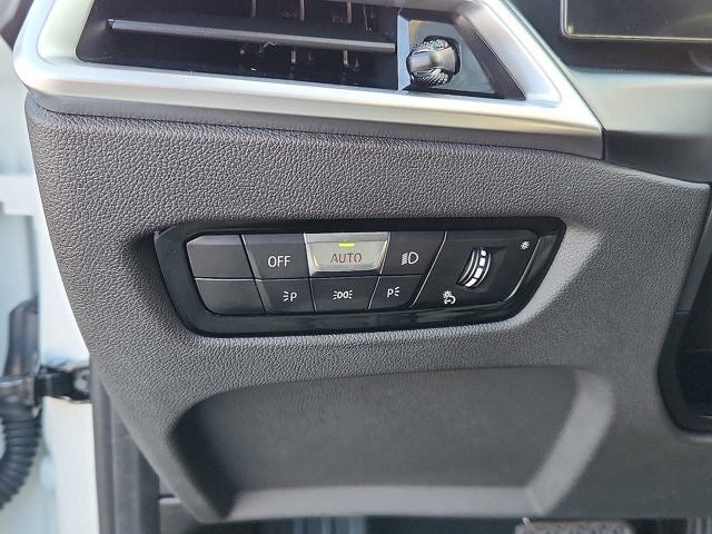 2025 BMW 3 Series 330i xDrive Sedan