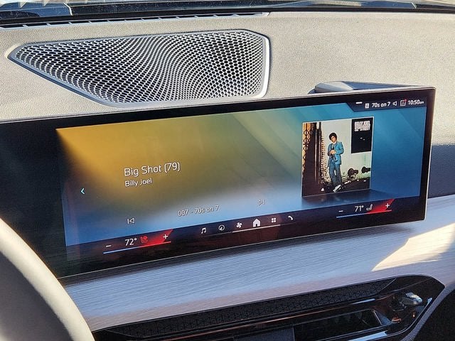 2025 BMW 3 Series 330i xDrive Sedan