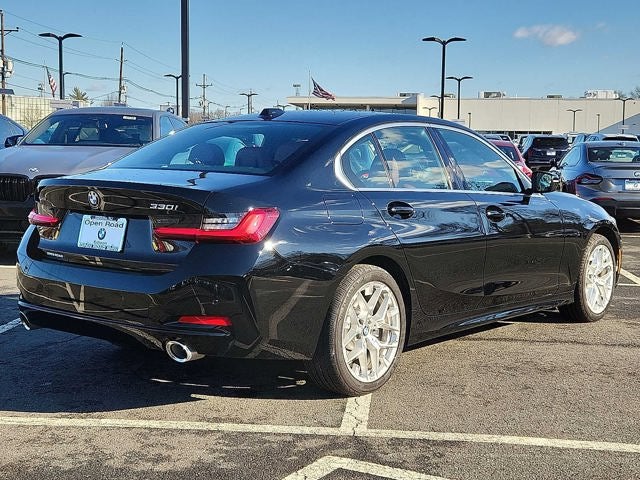 2025 BMW 3 Series 330i xDrive Sedan