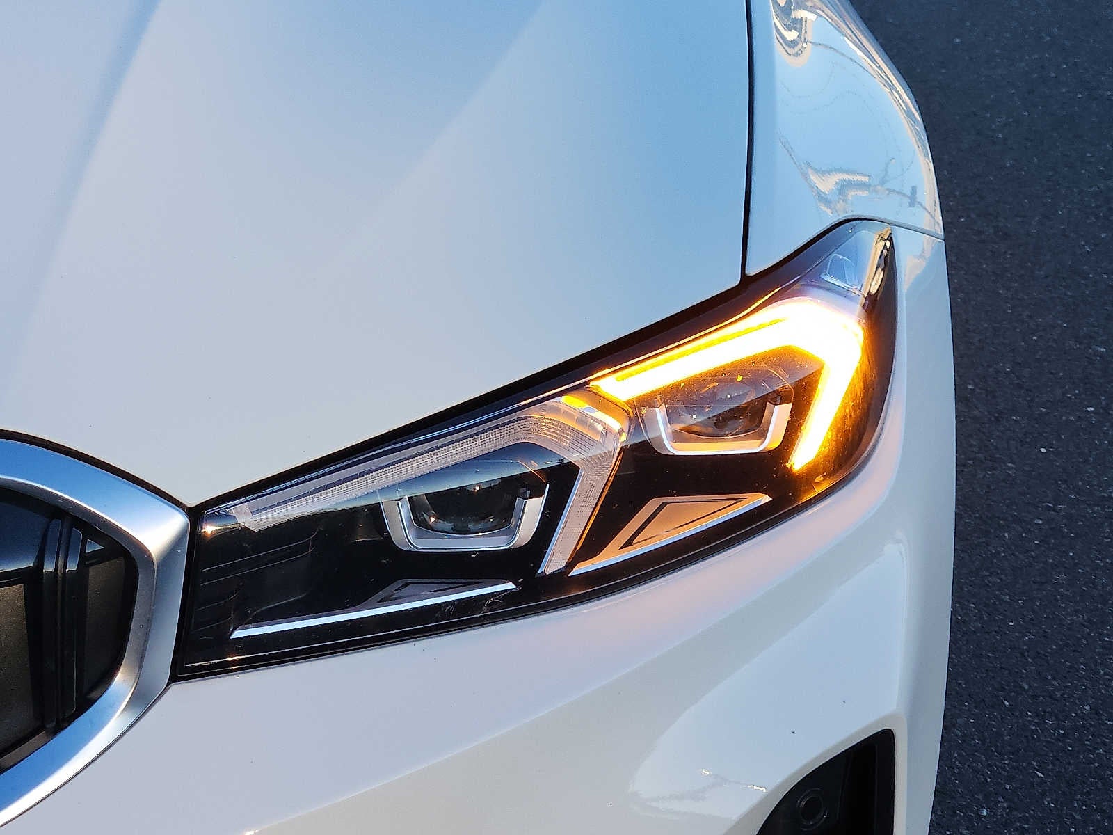 2025 BMW 3 Series 330i xDrive Sedan