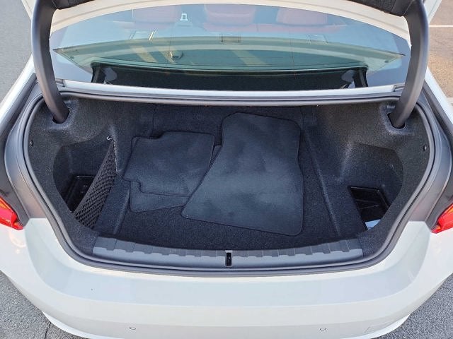 2025 BMW 3 Series 330i xDrive Sedan