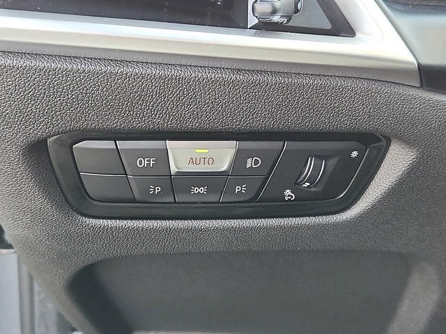 2025 BMW 3 Series 330i xDrive Sedan