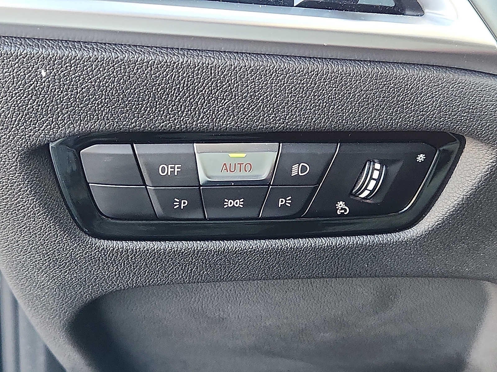 2025 BMW 3 Series 330i xDrive Sedan