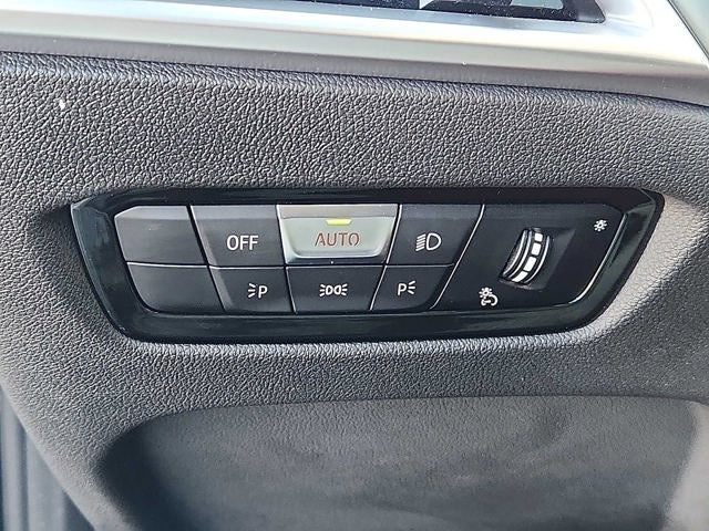 2025 BMW 3 Series 330i xDrive Sedan