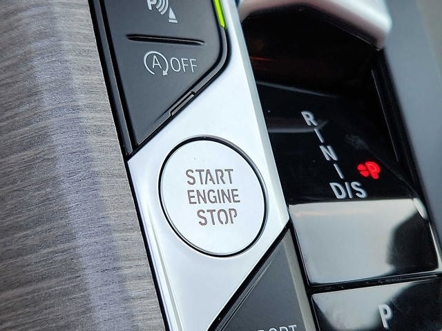 2025 BMW 3 Series 330i xDrive Sedan