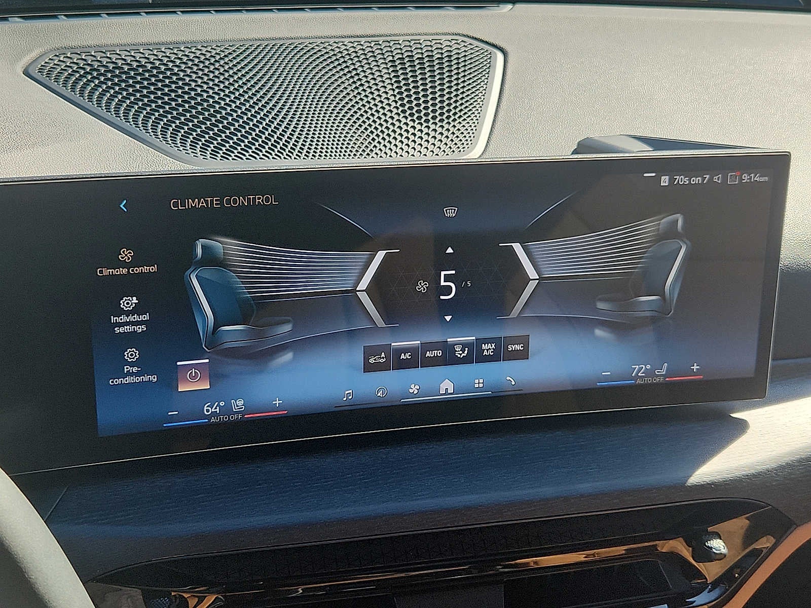 2026 BMW 3 Series 330i - Photo 15