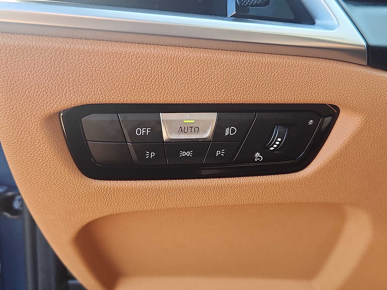 2026 BMW 3 Series 330i - Photo 22
