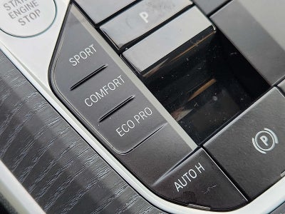 2025 BMW 3 Series 330i xDrive Sedan