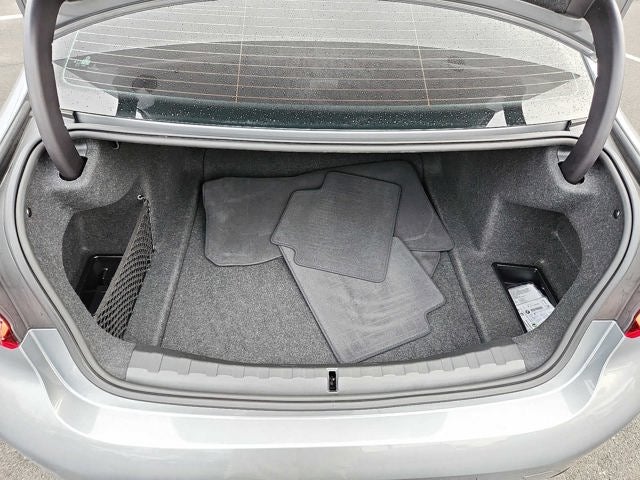 2024 BMW 3 Series 330i xDrive Sedan