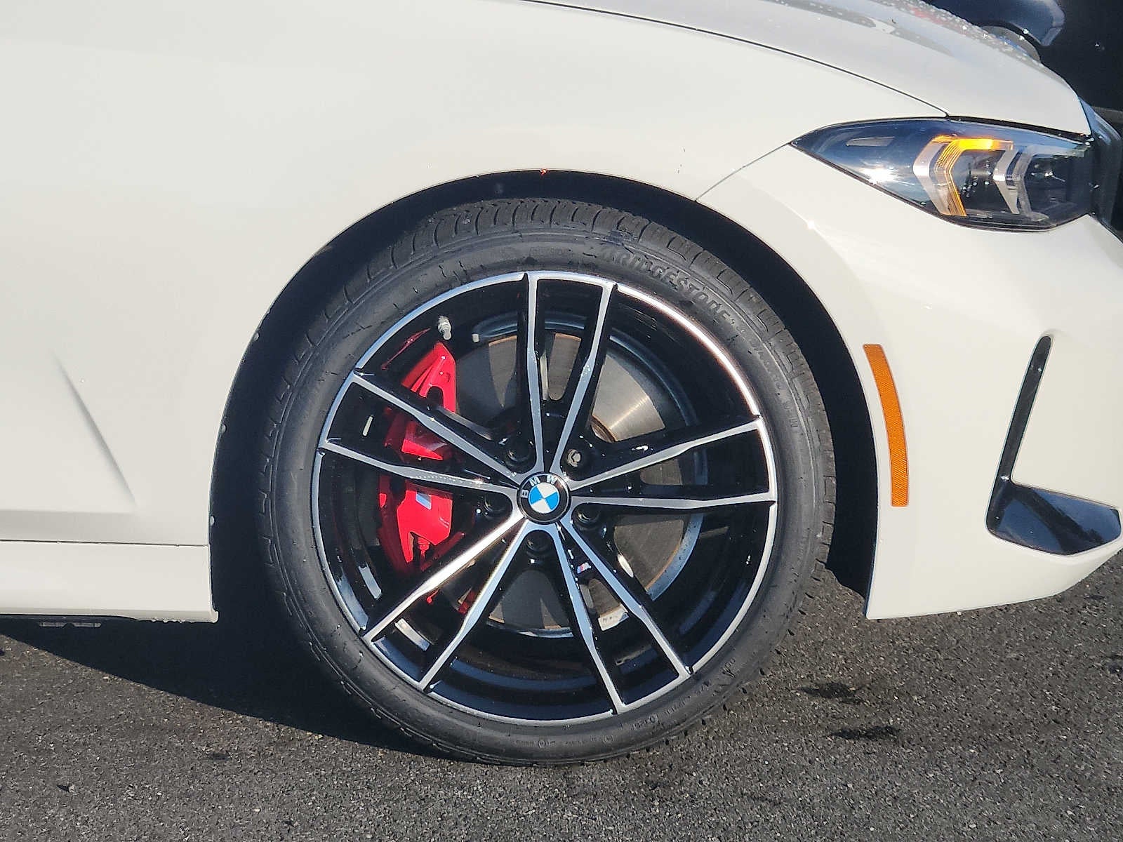 2023 BMW 3 Series 330i xDrive Sedan