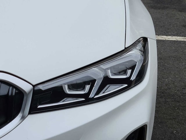 2023 BMW 3 Series 330i xDrive Sedan