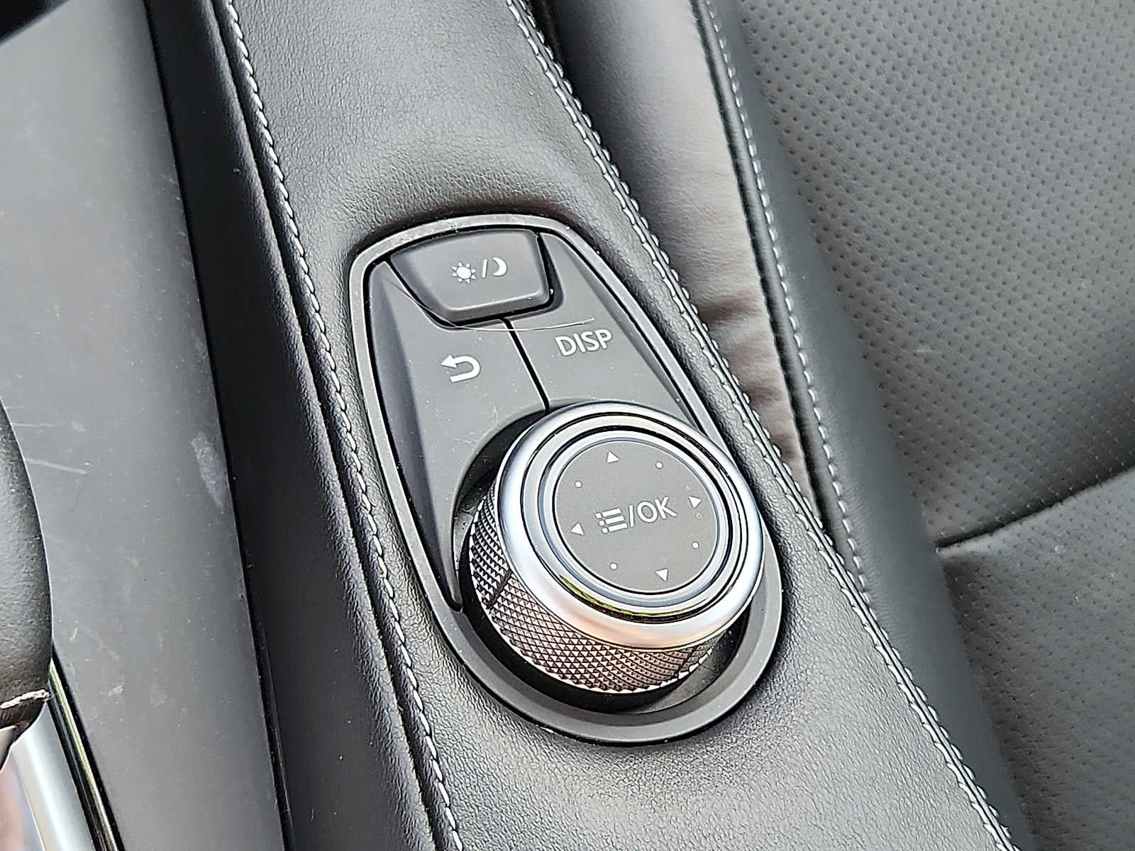 2022 INFINITI QX50 LUXE AWD