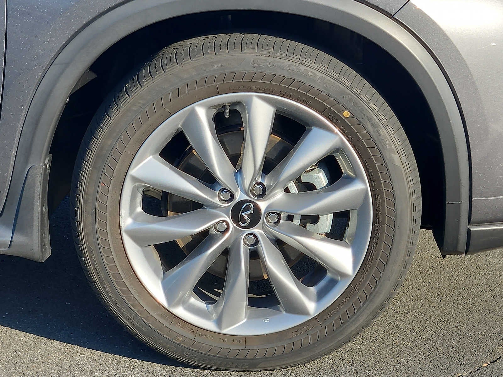 2022 INFINITI QX50 LUXE AWD