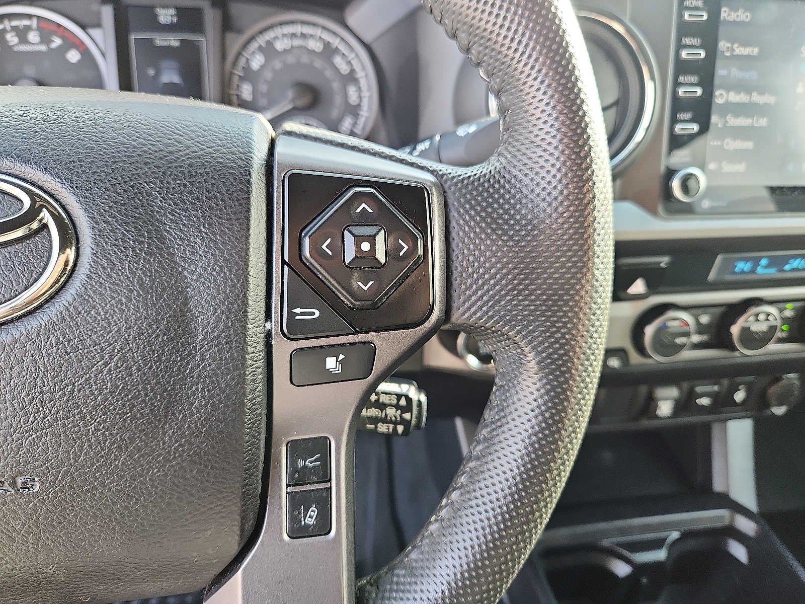 2022 Toyota Tacoma TRD Sport Double Cab 6 Bed V6 AT