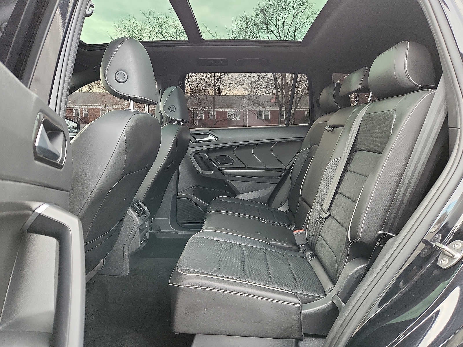 2023 Volkswagen Tiguan 2.0T SEL R-Line 4MOTION