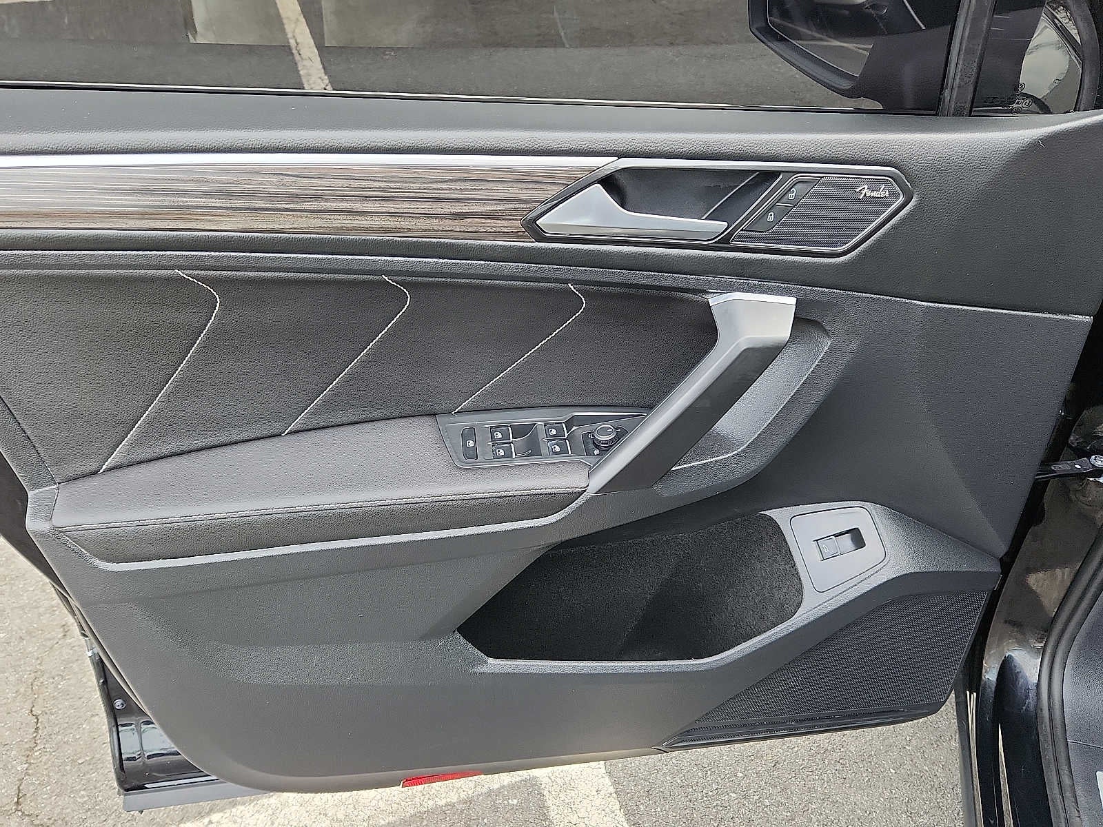 2023 Volkswagen Tiguan 2.0T SEL R-Line 4MOTION