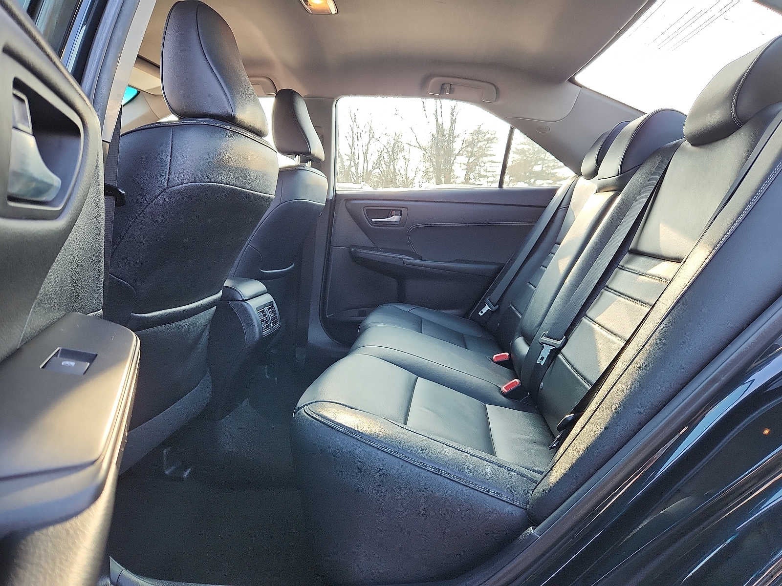 2015 Toyota Camry 4dr Sdn I4 Auto XLE