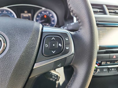 2015 Toyota Camry 4dr Sdn I4 Auto XLE