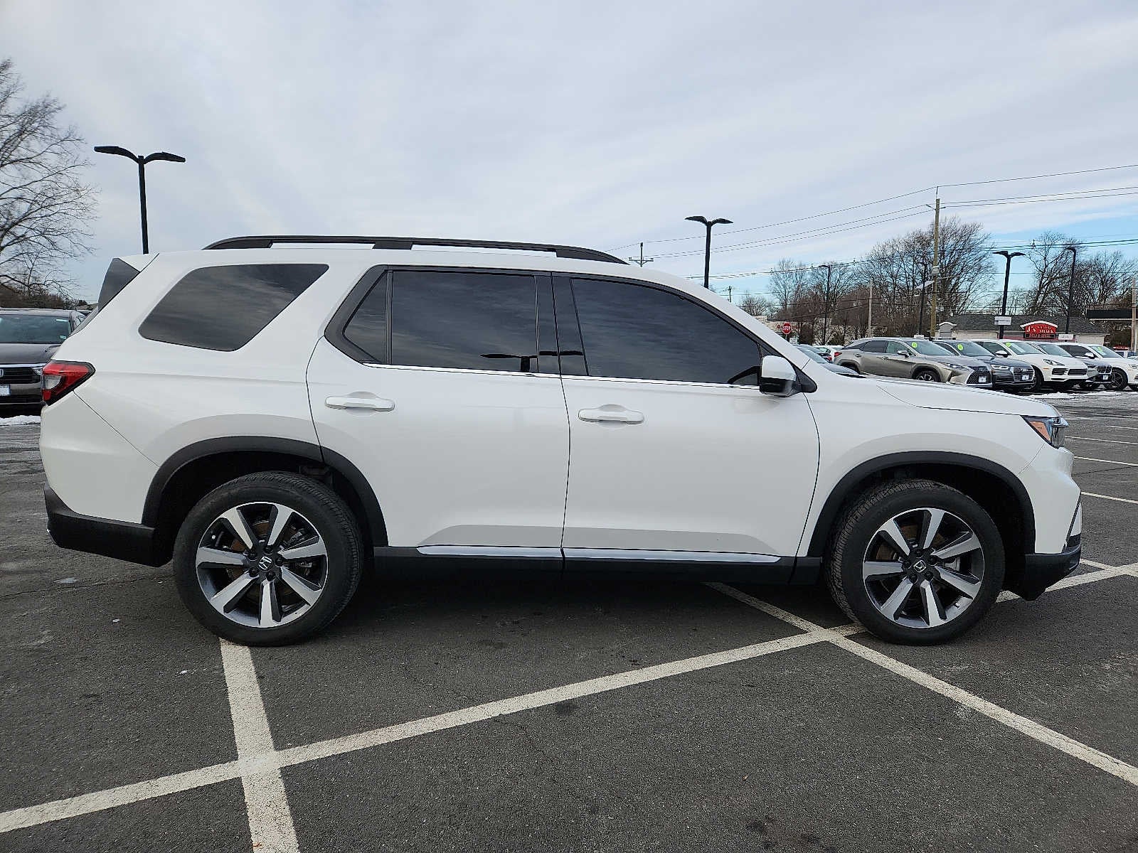 2023 Honda Pilot Touring AWD