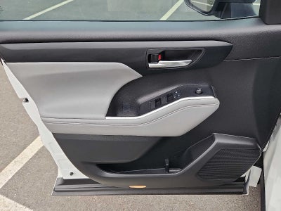 2022 Toyota Highlander XLE AWD