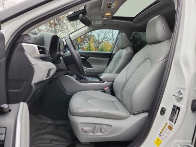 2022 Toyota Highlander XLE AWD