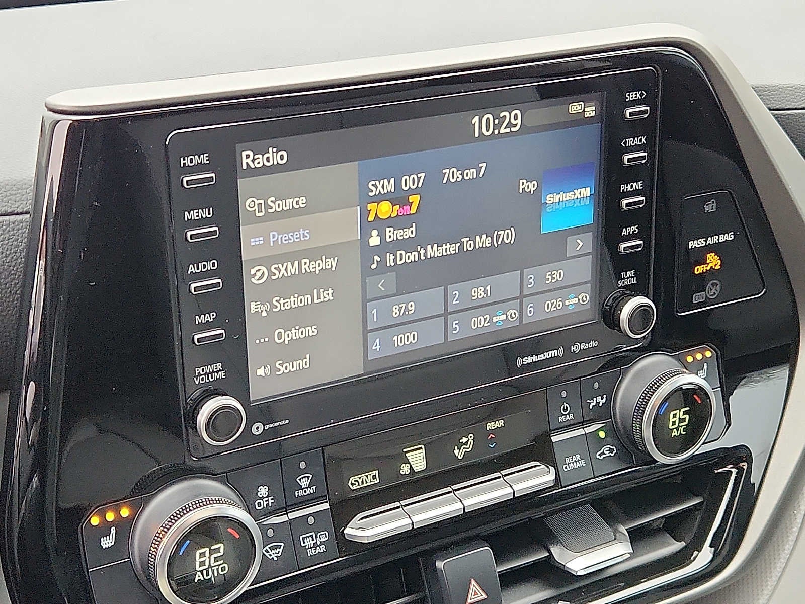 2022 Toyota Highlander XLE AWD