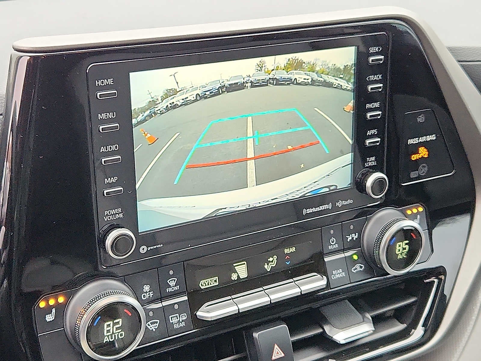 2022 Toyota Highlander XLE AWD