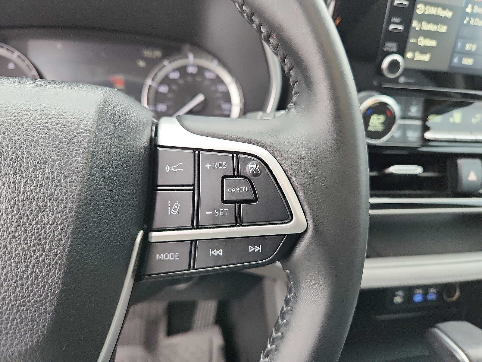 2022 Toyota Highlander XLE AWD