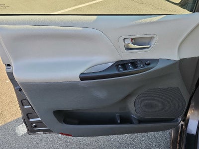 2019 Toyota Sienna LE AWD 7-Passenger