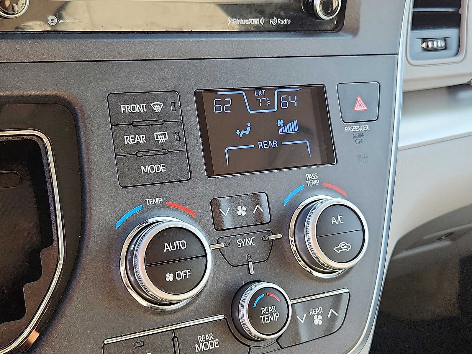 2019 Toyota Sienna LE AWD 7-Passenger