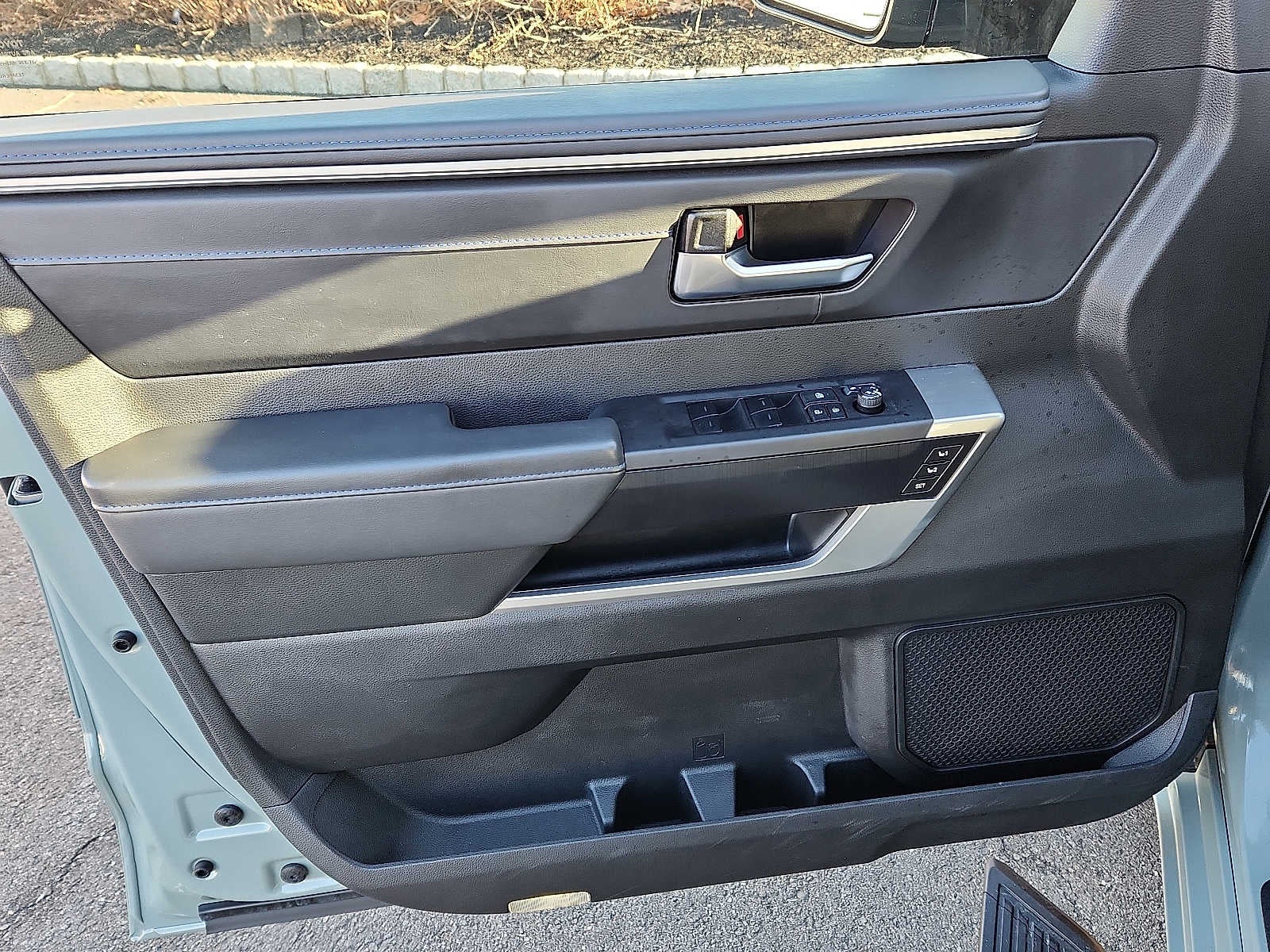 2025 Toyota Tundra Platinum Hybrid CrewMax 5.5 Bed