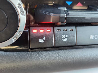 2025 Toyota Tundra Platinum Hybrid CrewMax 5.5 Bed