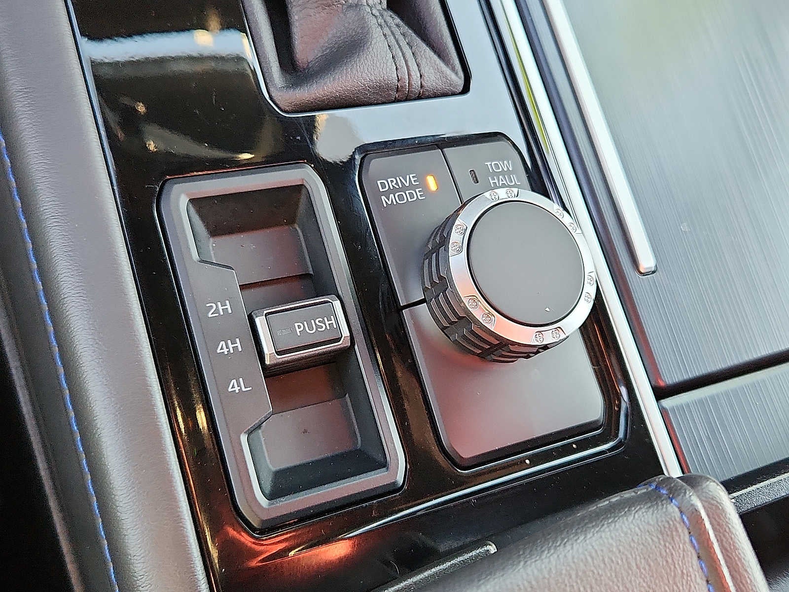 2025 Toyota Tundra Platinum Hybrid CrewMax 5.5 Bed