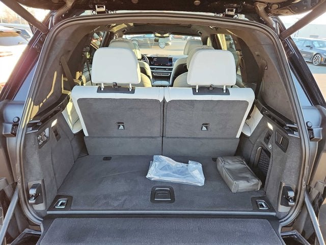 2023 BMW X7 xDrive40i Sports Activity Vehicle