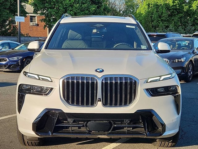 2023 BMW X7 xDrive40i Sports Activity Vehicle