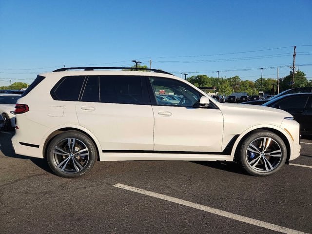 2023 BMW X7 xDrive40i Sports Activity Vehicle