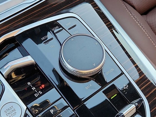 2026 BMW X7 xDrive40i Sports Activity Vehicle