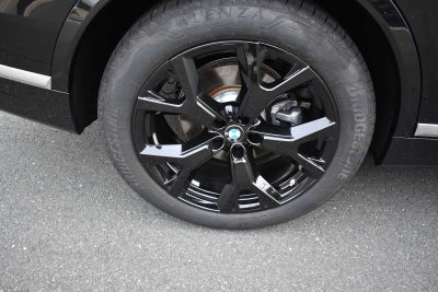 2026 BMW X7 xDrive40i Sports Activity Vehicle