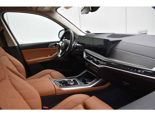 2026 BMW X7 xDrive40i Sports Activity Vehicle