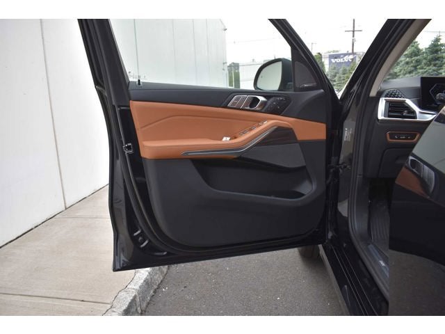 2026 BMW X7 xDrive40i Sports Activity Vehicle
