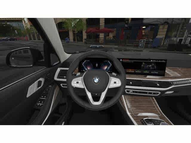 2026 BMW X7 xDrive40i Sports Activity Vehicle