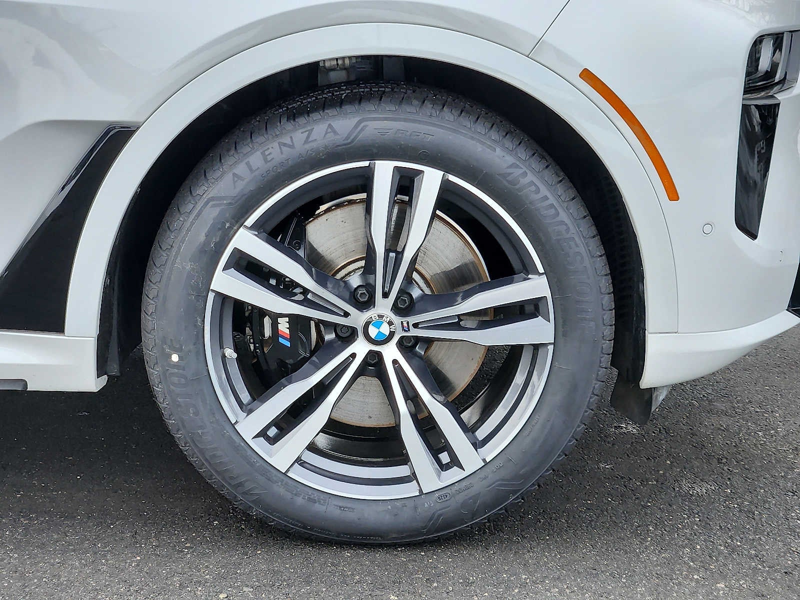 2024 BMW X7 xDrive40i Sports Activity Vehicle